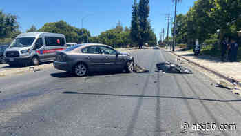 Fresno police investigating two vehicle crash at Bullard and First