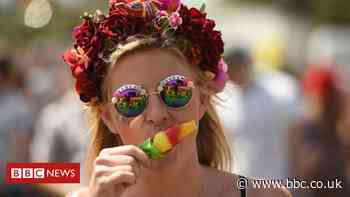 What are the rules for pubs, restaurants, festivals and gigs?