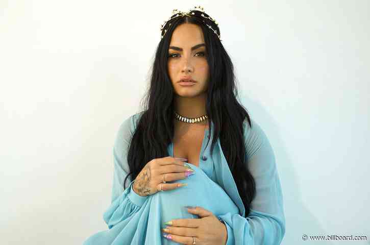 Demi Lovato Signs With UTA For Worldwide Representation