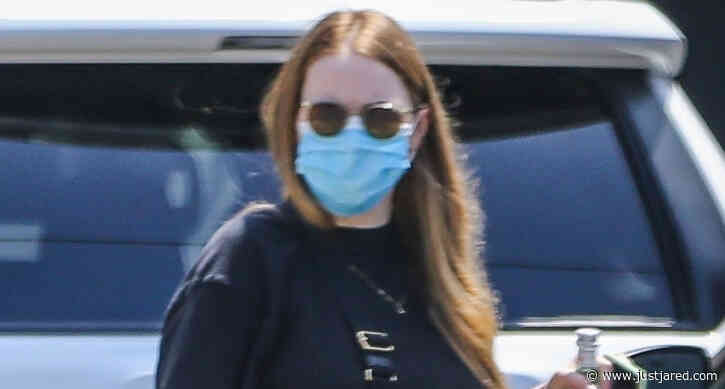 Emma Stone Sports All-Black Outfit for Morning Workout
