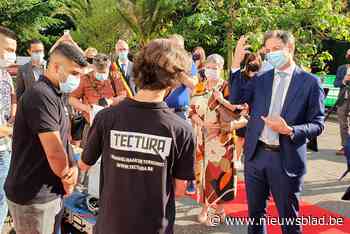 Premier wil zelf geknutseld ventilatiesysteem met eigen ogen zien: “Knap werk”