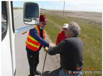 95-year-old completes walk from Saskatoon to Regina - CKOM News Talk Sports