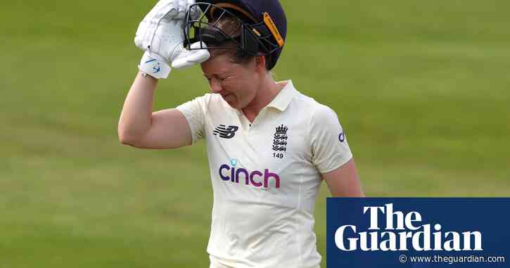 England’s Heather Knight narrowly misses century before India fight back