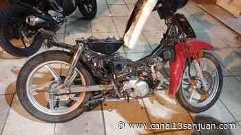 Un pibe terminó durmiendo en el calabozo al pasearse en una moto robada - Diario 13 San Juan