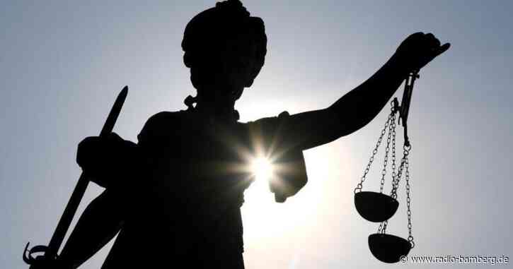 Kranker 51-Jähriger verhungert: Ehefrau und Sohn vor Gericht