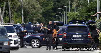 Sparatoria Ardea, l'identikit del killer: "Ingegnere informatico senza amici. Aveva problemi psichici" - Liberoquotidiano.it