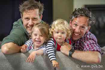 Gemeente erkent homokoppel niet als vaders, maar vraagt hen wel voor inhuldiging 'gaybrapad': “Stuitend hypocr - Gazet van Antwerpen