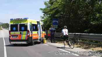 Incidente Forlì, ciclista sbatte contro un furgone fermo e viene portato all'ospedale - il Resto del Carlino - il Resto del Carlino