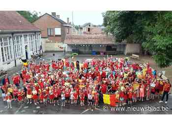 Taborschool kleurt zwart, geel en rood
