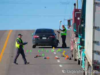 Tow truck driver rushed to hospital after being struck by vehicle - Calgary Herald