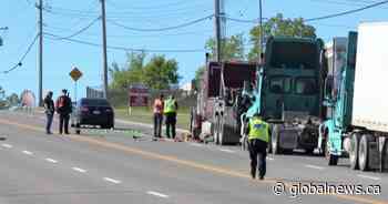 Tow truck driver hit by vehicle in northeast Calgary suffers serious injuries - Global News