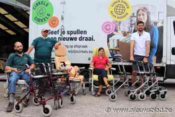 Fietsatelier herstelt en verkoopt afgeschreven, oude rolstoelen