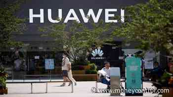 US FCC votes to launch further crackdown on Huawei, ZTE equipment