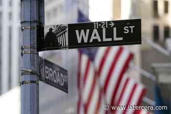 La Bolsa de Santiago baja y se acopla a los números rojos de Wall Street en una sesión marcada por la Reserva Federal - La Tercera