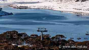 COVID-19 test requirement 'sensible' for snow visitors, says infection control expert