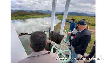 Comitiva da Prefeitura e Legislativo de Imbituba visita e vistoria novos investimentos na área de captação de água e na ETA do município - Portal AHora