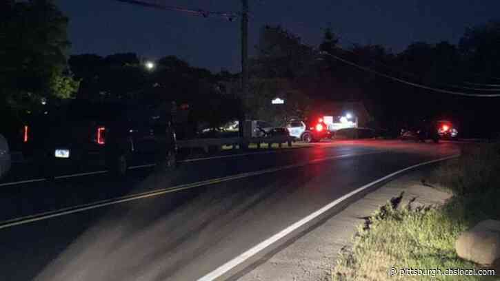Police Surround Home In Moon Township