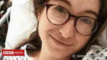 Cervical cancer: 'Waxes don't save your lives, smear tests do'
