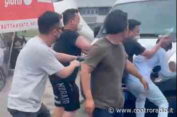 Prato, "Tre operai aggrediti a colpi di mattone e pugni al presidio Texprint" - www.controradio.it - Controradio