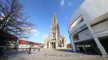 18-Jährige unsittlich berührt: Polizei sucht Zeugen nach Vorfall auf Ulmer Münsterplatz