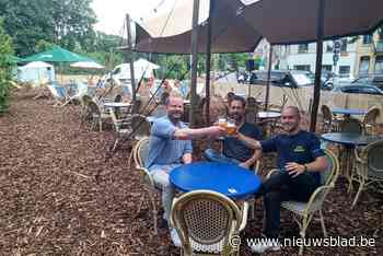Ongebruikte berm getransformeerd in zomerbar Café Corbusier
