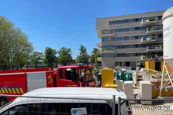 Werkmannen doven beginnende dakbrand op Elysia park: “Veel ergere brand voorkomen” - Gazet van Antwerpen