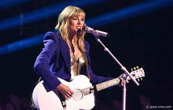 Taylor Swift announces ‘Red’ for next re-recorded album