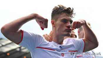Schick penalty helps Czechs to draw and brink of last 16