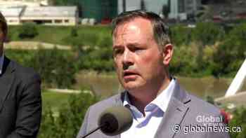 Kenney continues to defend federal niqab policy