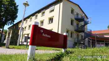 Stellenplan beschlossen: Verwaltung in Hoppegarten sucht 14 neue Mitarbeiter und zwei Azubis - moz.de