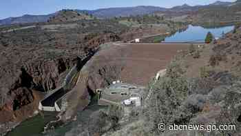Plan to raze 4 dams on California-Oregon line clears hurdle