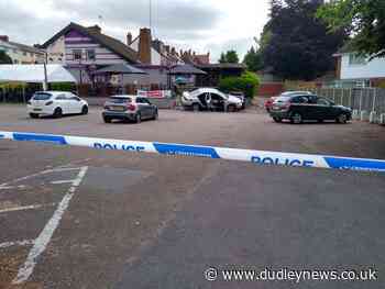 Police incident outside Gigmill pub in Stourbridge - Dudley News
