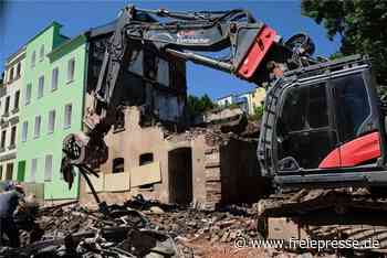 Nach Großbrand in Reichenbach: Bewohner im Nachbarhaus atmen auf - Freie Presse