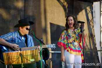 Neunkirchen: Karen Mc Dawn Country brachte Country auf den Hauptplatz - Neunkirchen - meinbezirk.at