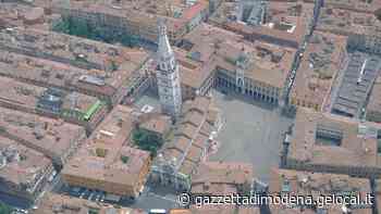 Modena, ordine del giorno in consiglio comunale: "Tutelare Duomo sito Unesco da vandali e... dai mezzi dell'Esercito" - La Gazzetta di Modena