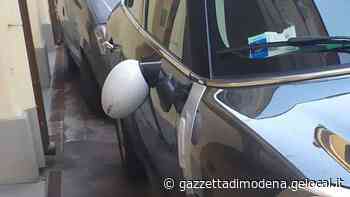 Modena, raid vandalico, danni a trenta auto in centro - La Gazzetta di Modena