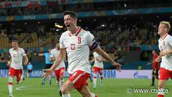 Lewandowski's equalizer against Spain keeps Poland alive at Euro 2020