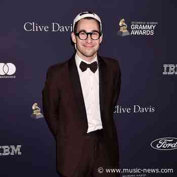 Jack Antonoff advised by fellow musicians