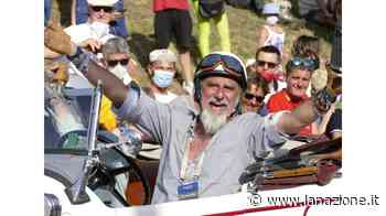 L’abbraccio di Prato al Mille Miglia show Città in festa per la parata delle auto gioiello - LA NAZIONE