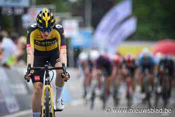 Julie Van De Velde flitst achter ontketende Kopecky naar zilver: “Dit was het hoogst haalbare”