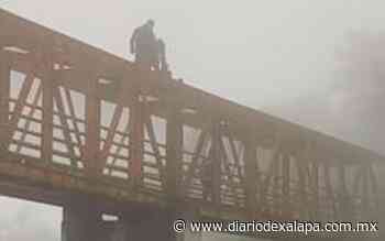 Intentó arrojarse de un puente de la autopista a Perote - Diario de Xalapa
