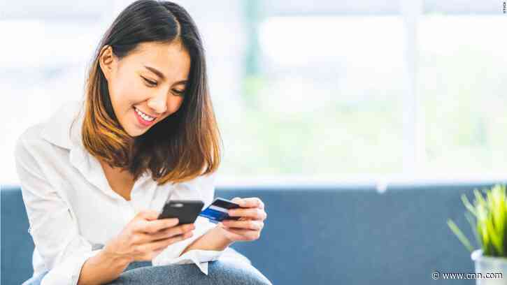 These 8 credit cards are currently offering 100,000 bonus points or more