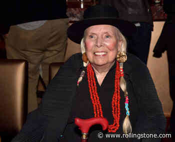 Joni Mitchell Talks ‘Blue’ With Cameron Crowe in Rare New Interview