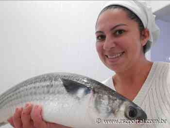 Que tal celebrar a Emancipação de Imbituba com Tainha e Farofa de Ova bem temperadinha - Impresso Catarinense - Open Sans, sans-serif;