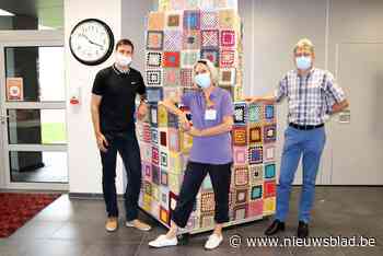 Meet Kub Us: kunstwerk met 750 haakwerkjes in WZC Ten Weldebrouc