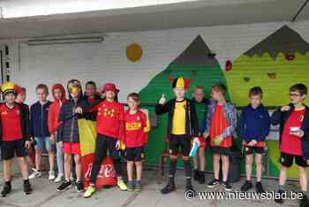 Duivelse schoolkinderen steunen Belgisch elftal