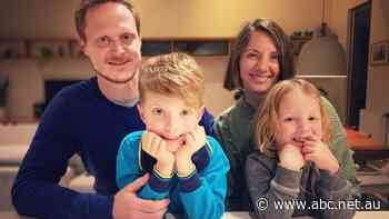 'It's so hard to plan': Interstate school holidaymakers book up in hope Queensland borders stay open