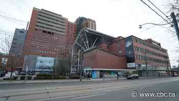 Toronto hospital staff urged to follow protocols after outbreak includes vaccinated people