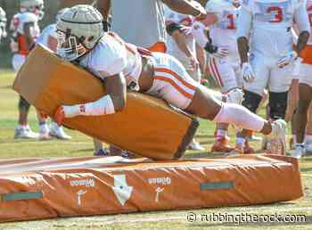Clemson football: Trenton Simpson hoping to give fans an inside look - Rubbing the Rock
