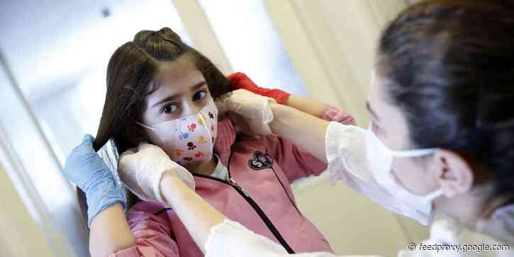 Kids are more likely to be vectors for fast-spreading new coronavirus strains like the Delta variant, former FDA chief says